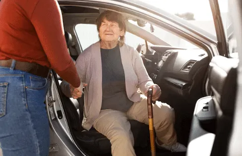 Dalle ambulanze ai servizi privati: come scegliere il trasporto per visite mediche